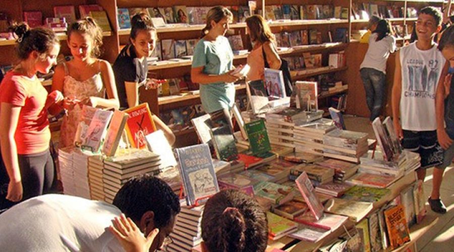 Feira Literária em Ilhabela