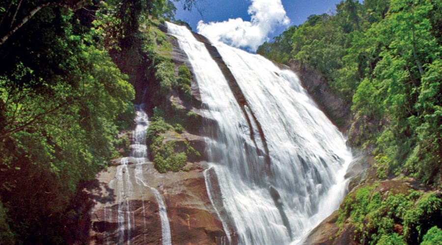 Cachoeira do Gato reabre para visitação em Ilhabela