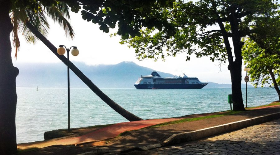 Aberta a temporada de cruzeiros em Ilhabela