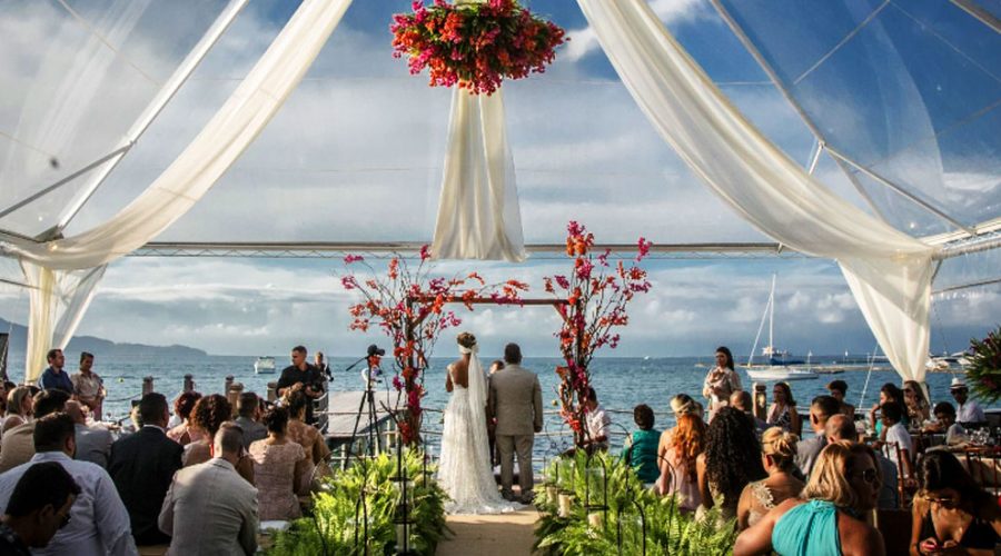 Juliana e Rogério: casamento em Ilhabela com glamour