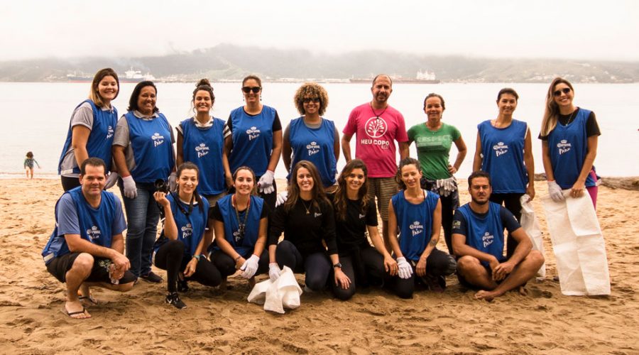 Ações voluntárias promovem limpeza de praias em Ilhabela