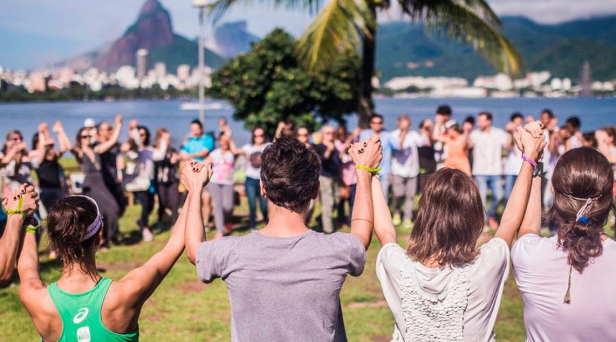 Ilhabela recebe festa matinal WAKE durante Festival Sustenta